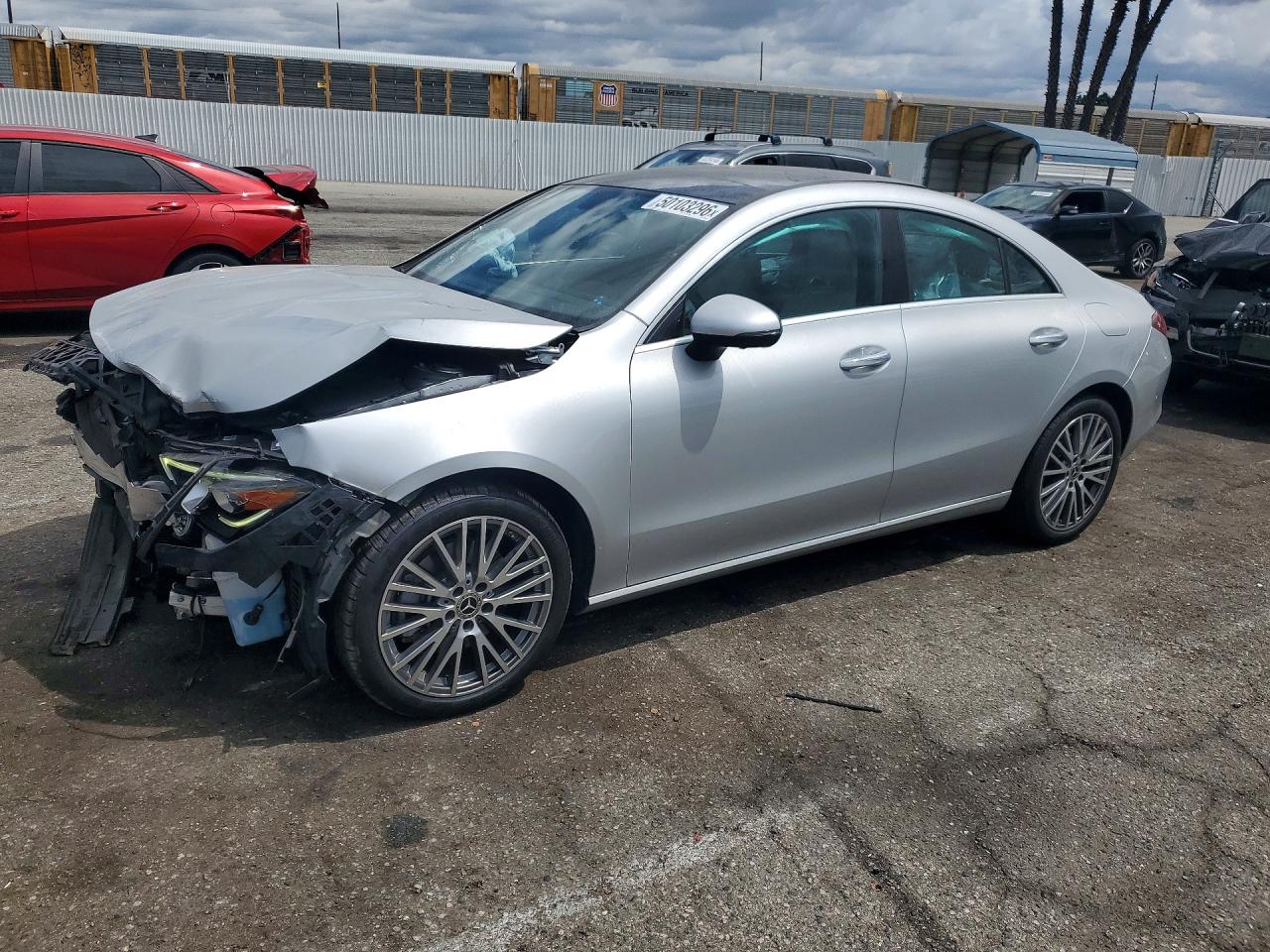 Salvage Mercedes-Benz Cla-class Image