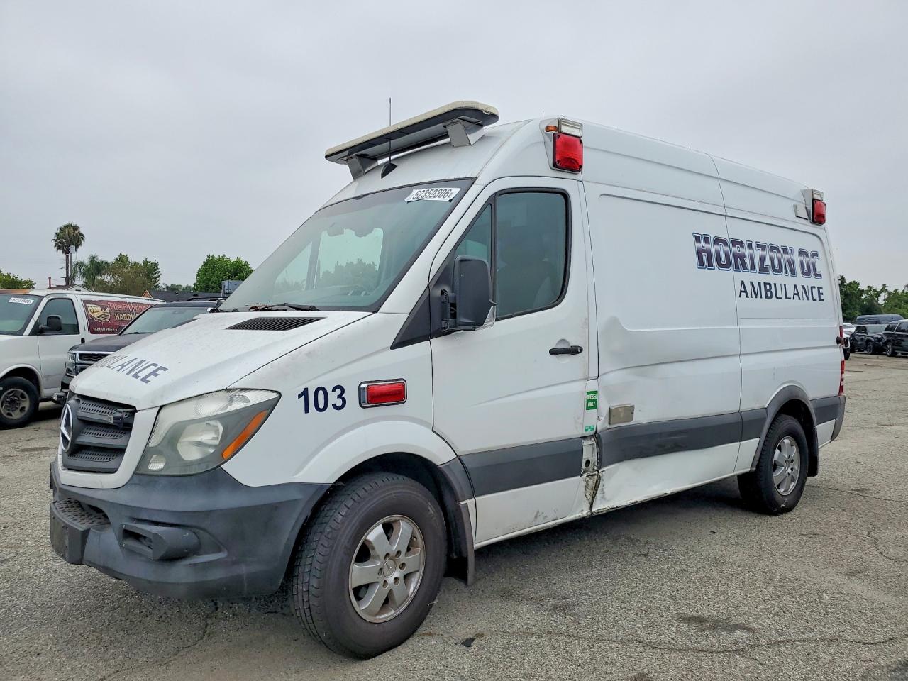 Salvage Mercedes-Benz Sprinter Image
