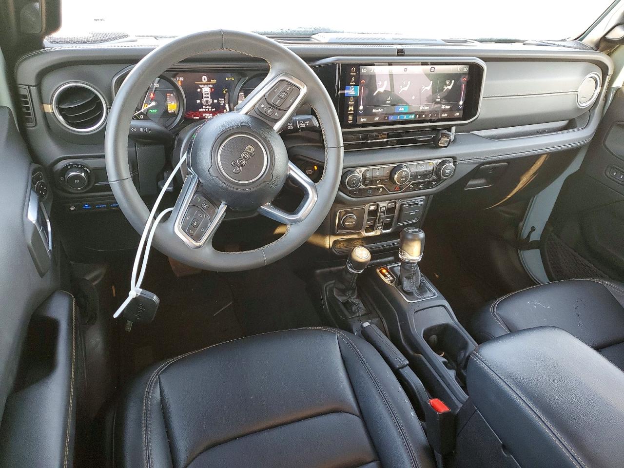 Jeep Wrangler Sahara 4xe