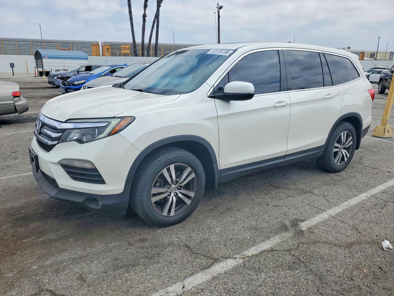Salvage Honda Pilot Image