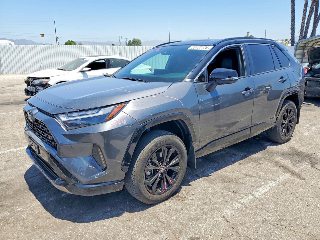 Salvage Toyota RAV4 Image