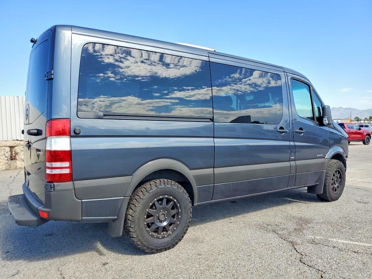 Mercedes-Benz Sprinter 2500