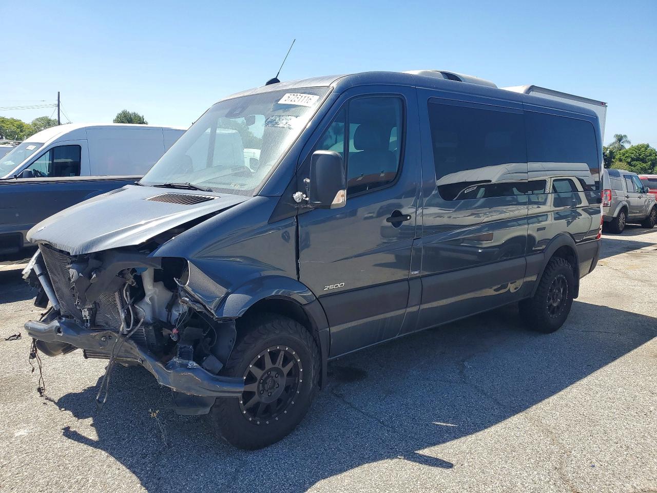 Salvage Mercedes-Benz Sprinter Image