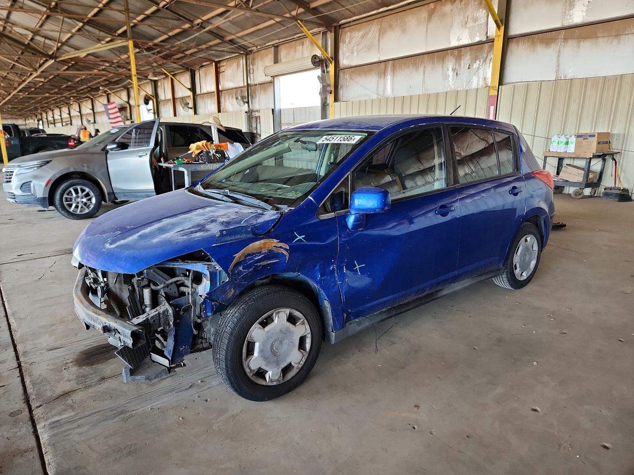 Salvage Nissan Versa Image
