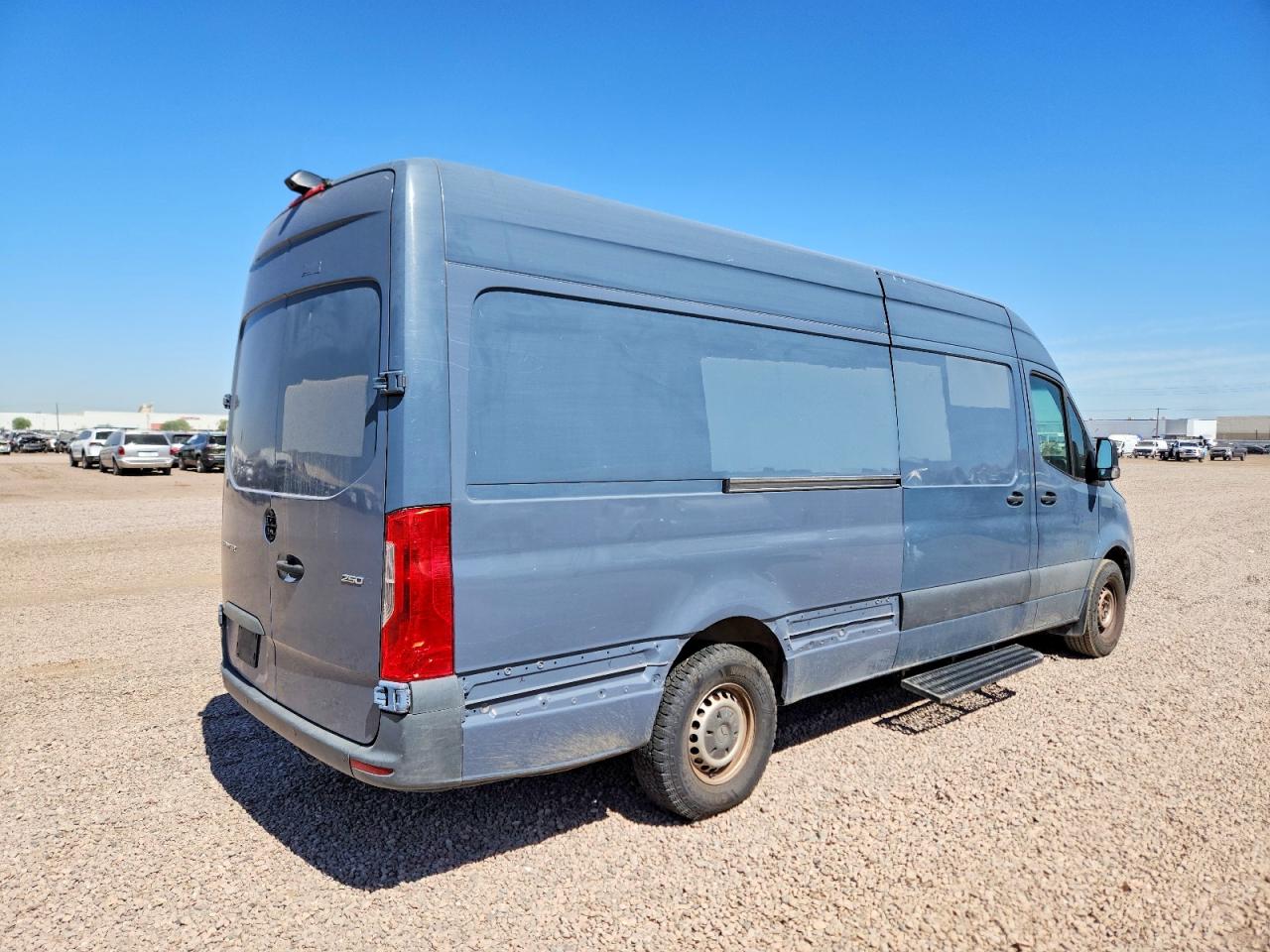 Mercedes-Benz Sprinter 2500