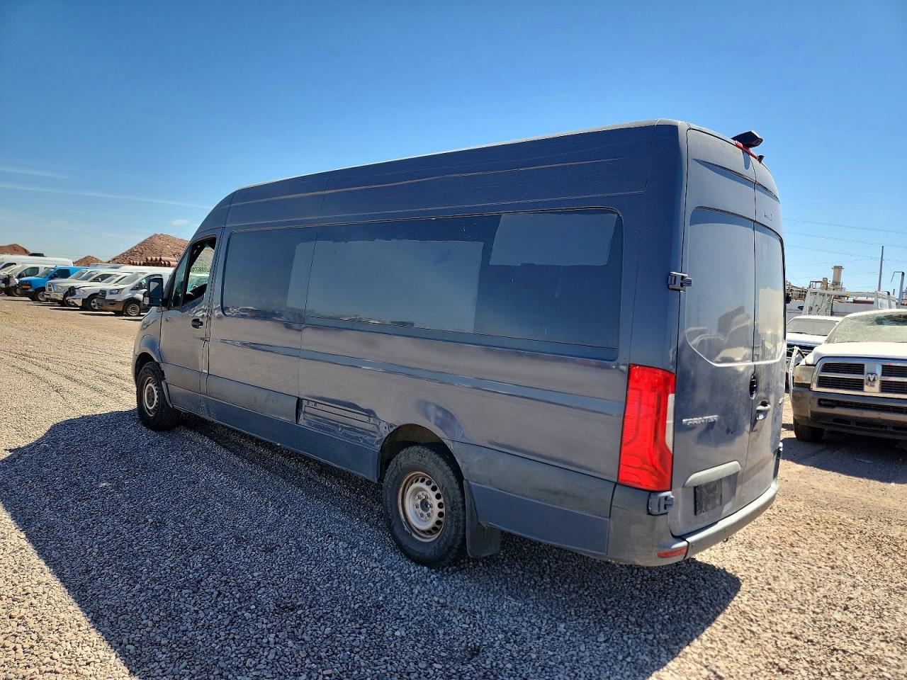 Mercedes-Benz Sprinter 2500
