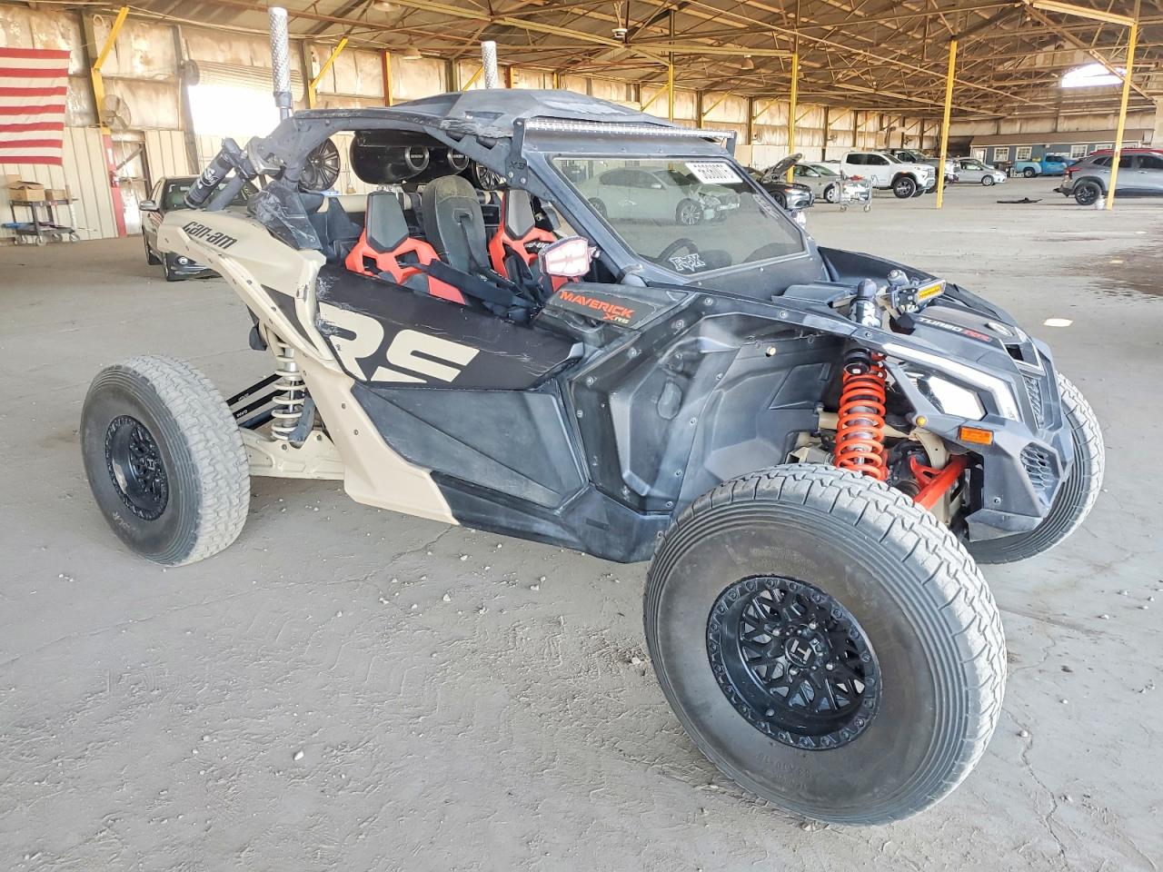 Salvage Can-Am Maverick X Image