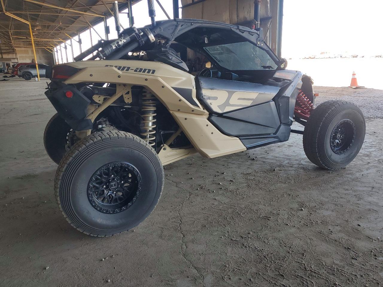 Can-Am Maverick X
