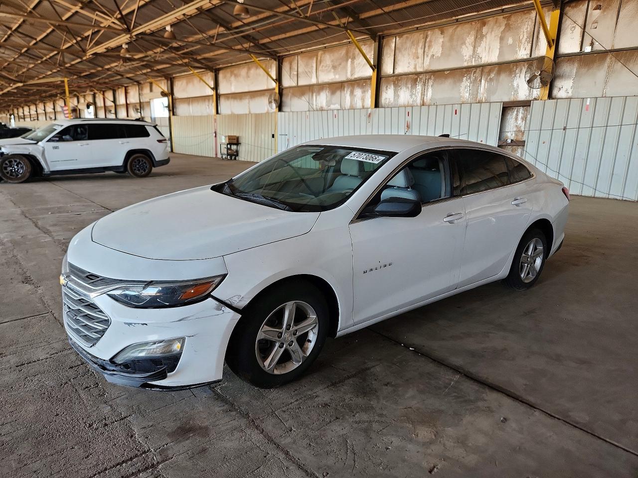 Salvage Chevrolet Malibu Image