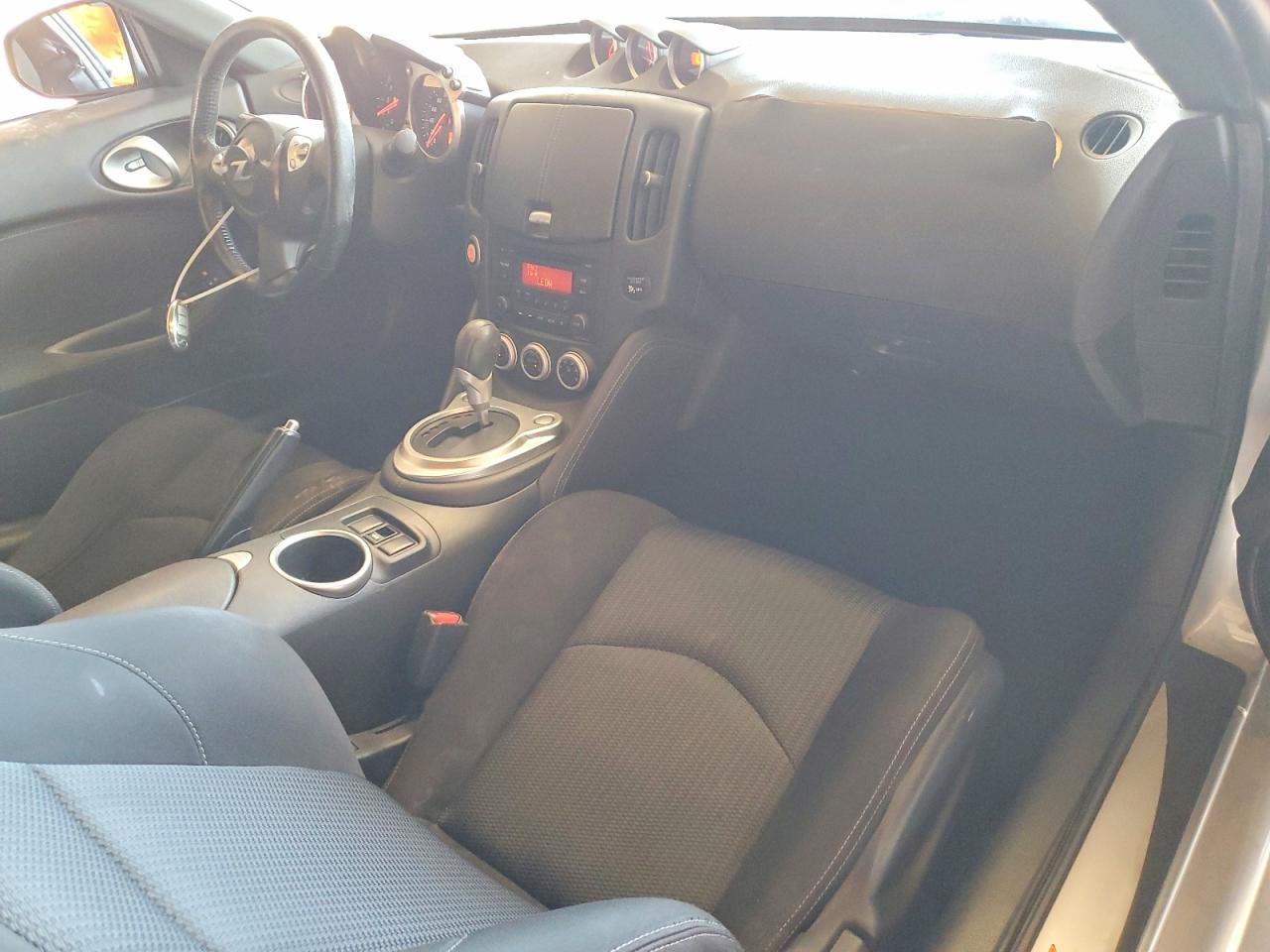 Nissan 370Z Base