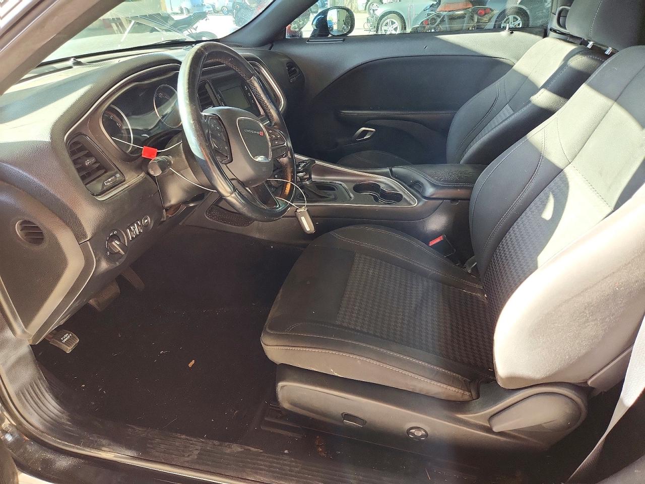 Dodge Challenger Sxt