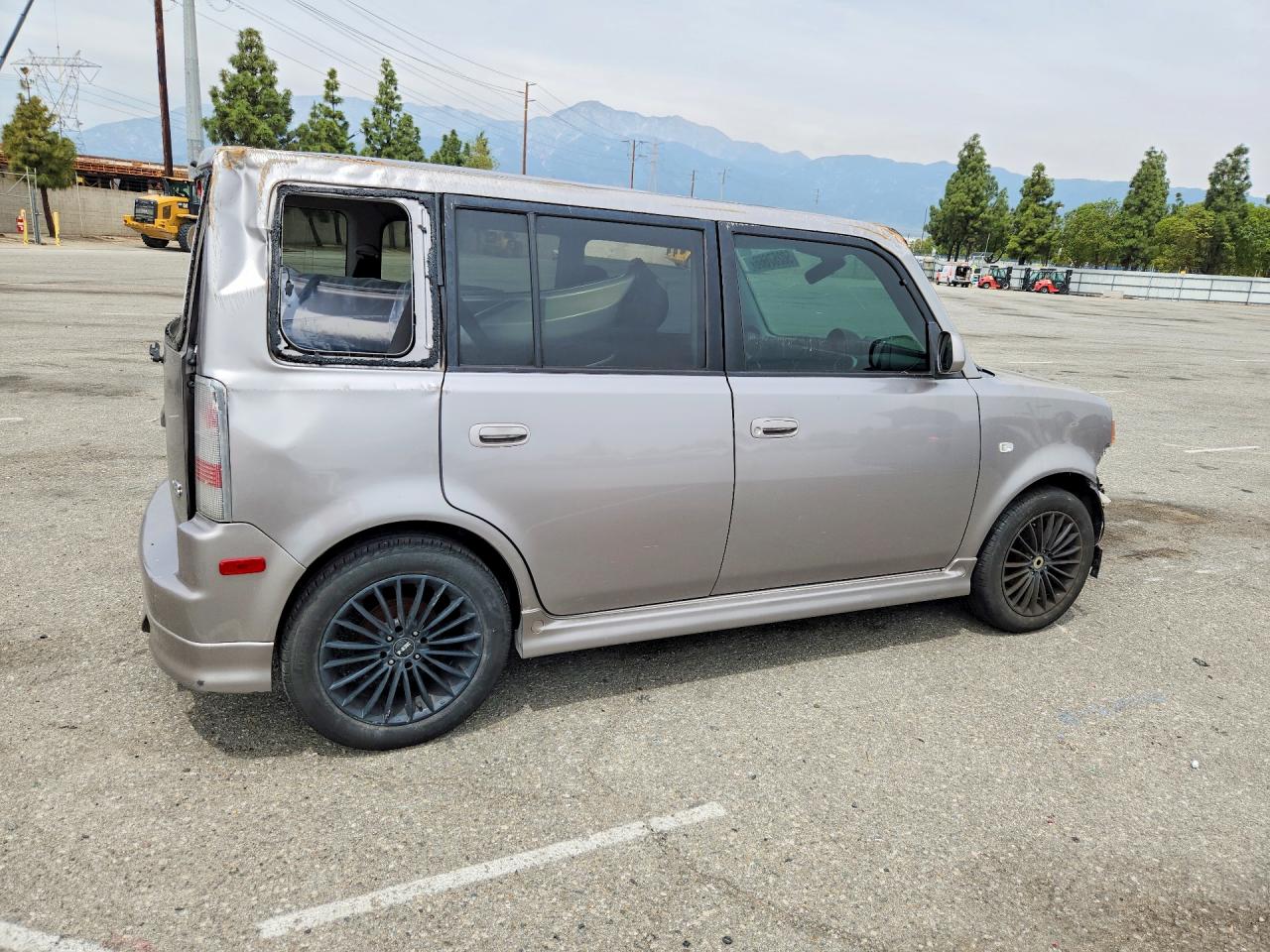 Toyota Scion Xb