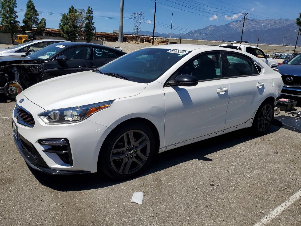 Salvage Kia Forte Image