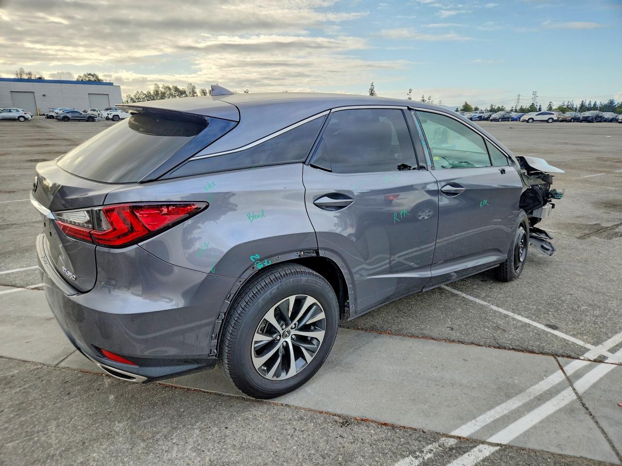 Lexus RX Base