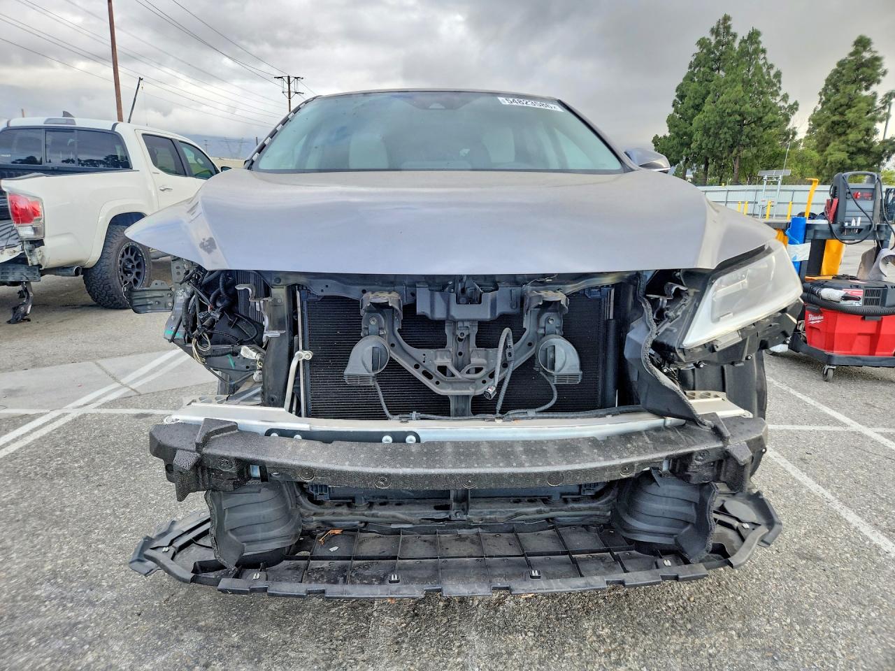 Lexus RX Base