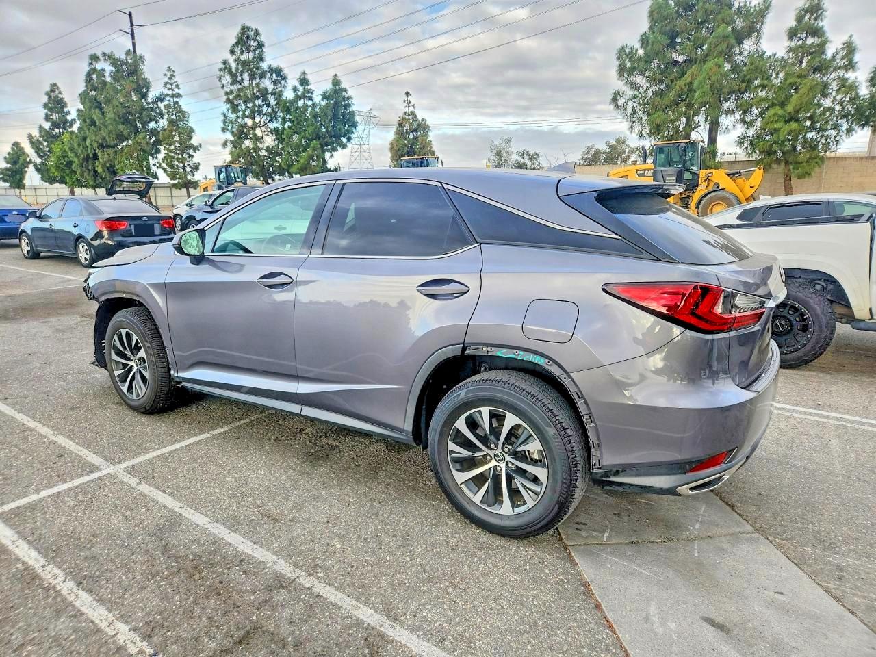 Lexus RX Base