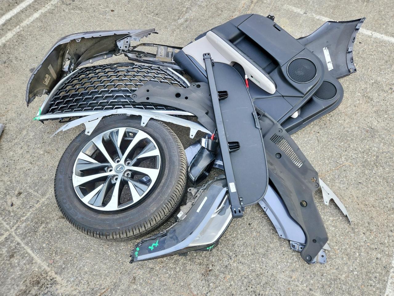 Lexus RX Base