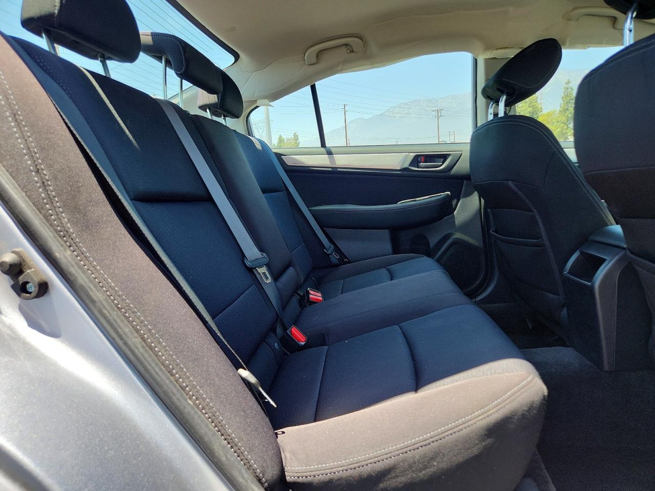 Subaru Legacy 2.5i