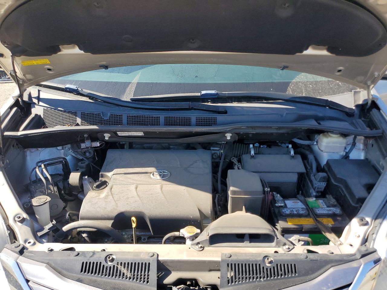 Toyota Sienna Xle 8-passenger