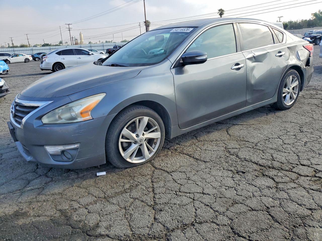 Salvage Nissan Altima Image
