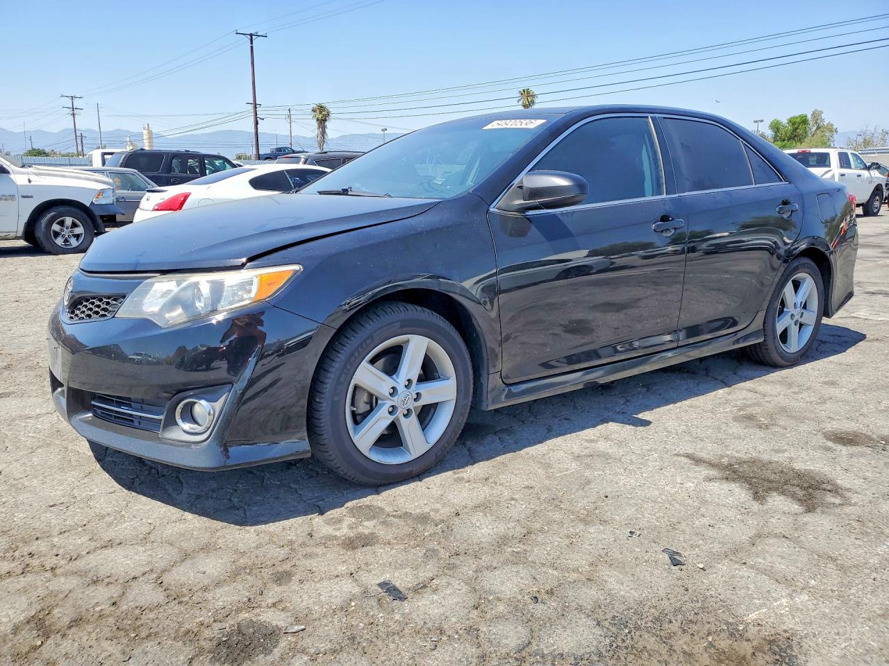 Salvage Toyota Camry Image