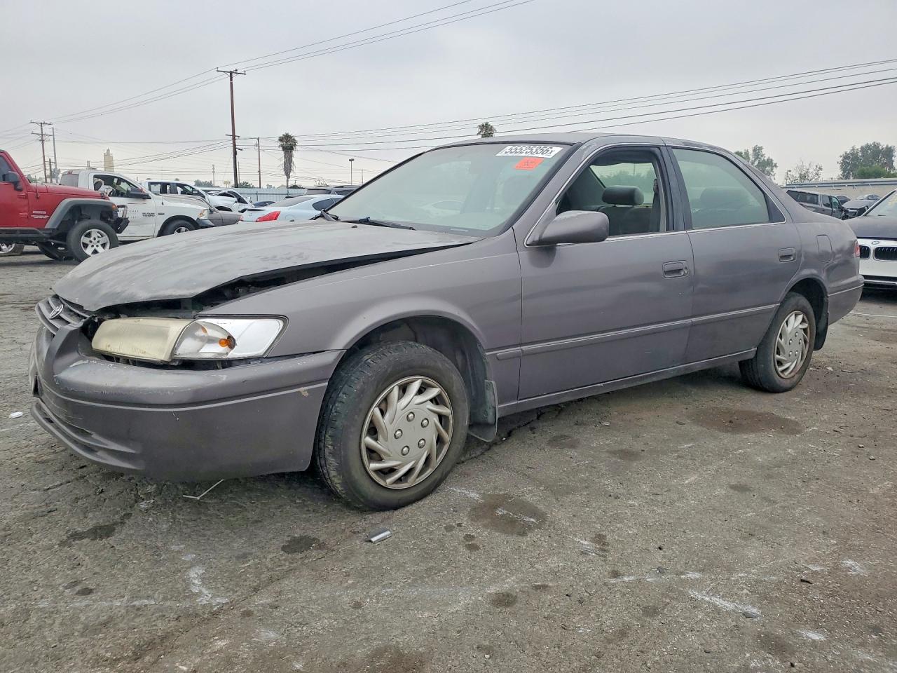 Salvage Toyota Camry Image