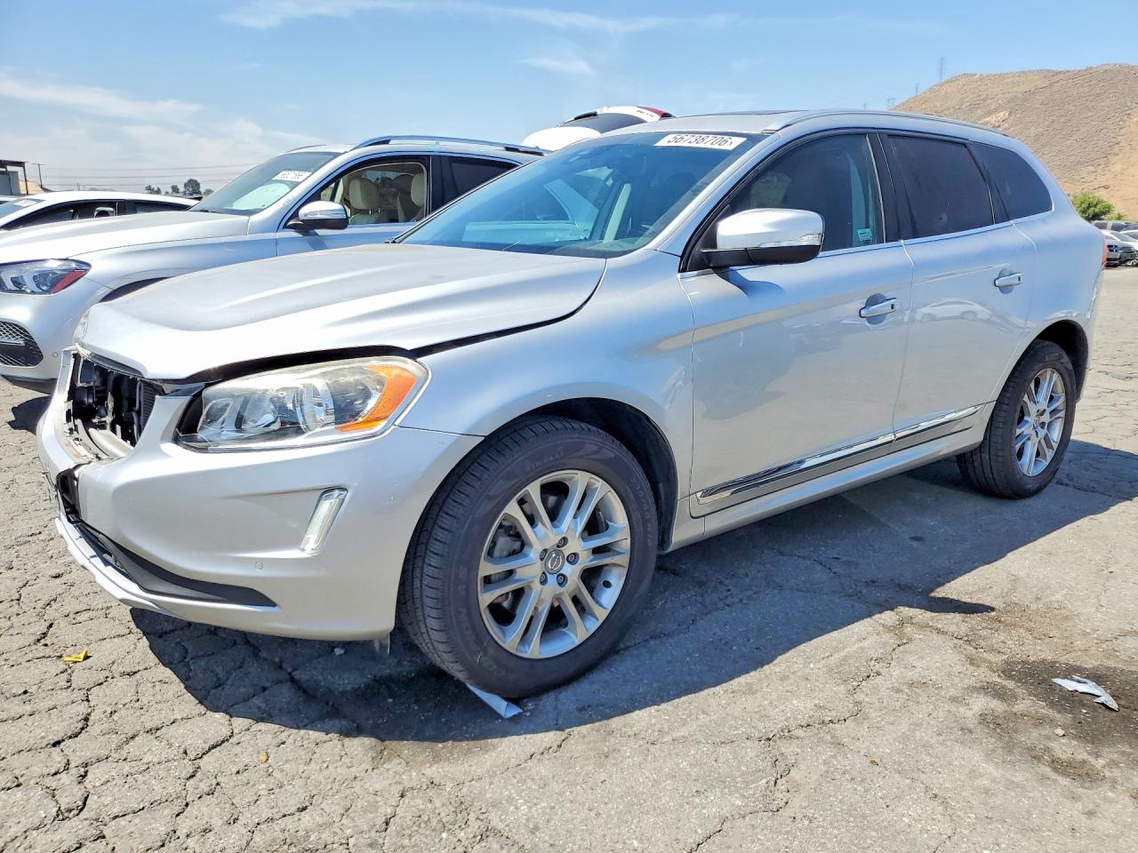 Salvage Volvo XC60 Image