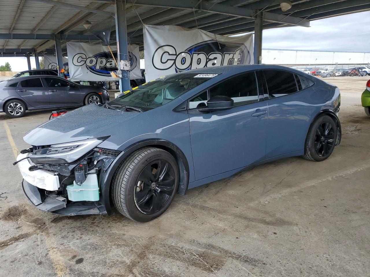 Salvage Toyota Prius Image