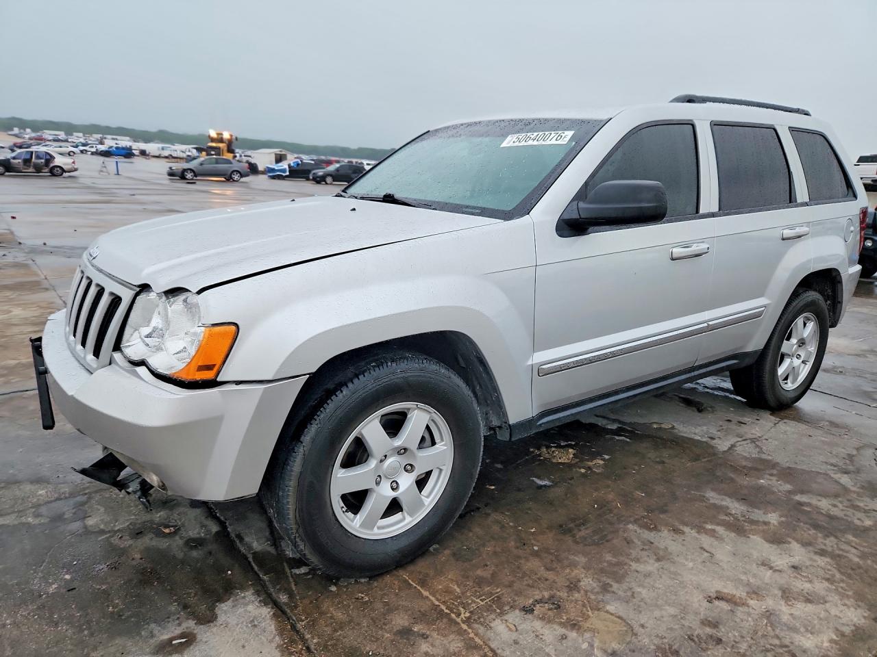 Salvage Jeep Cherokee Image