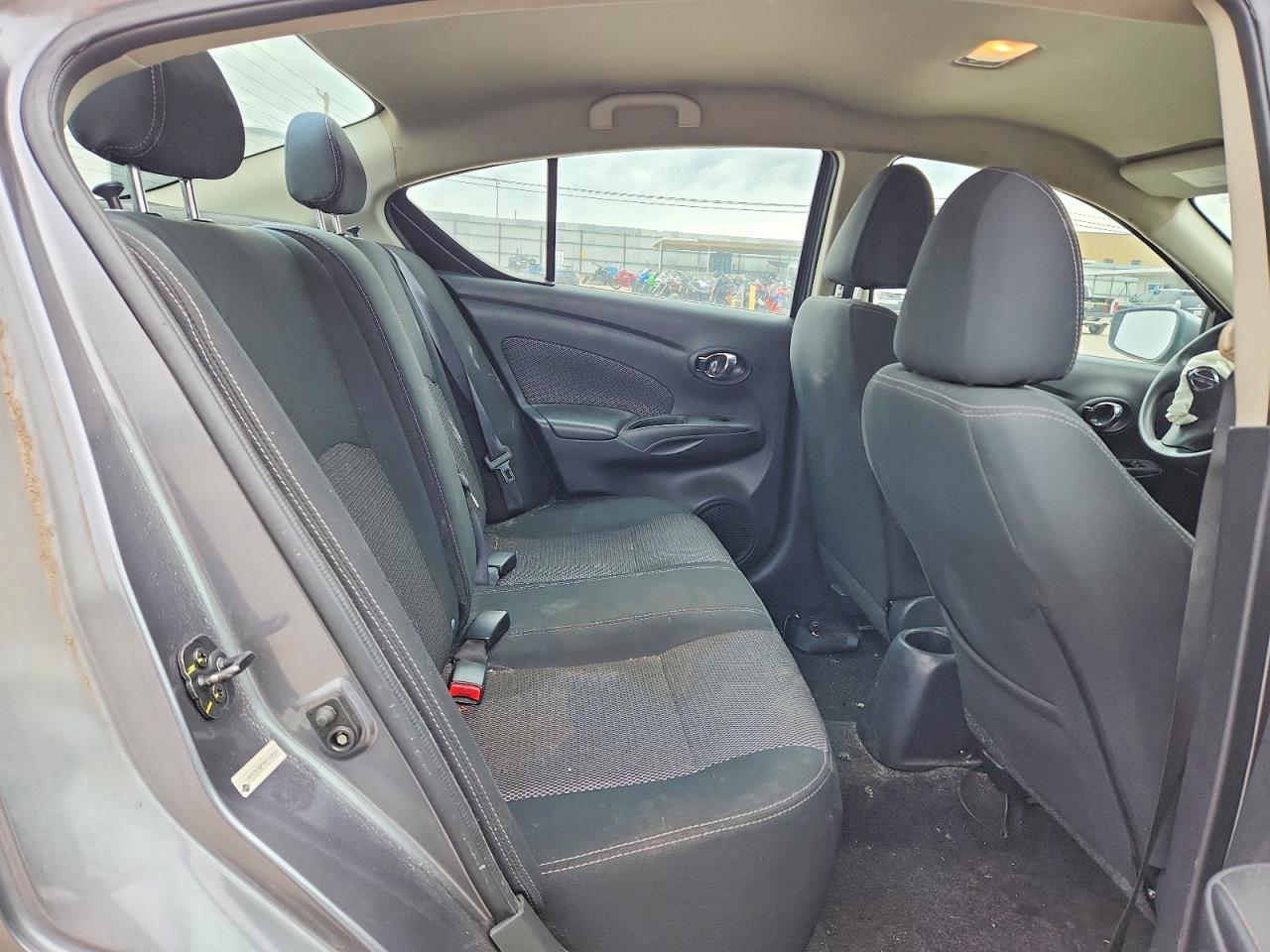 Nissan Versa Sv