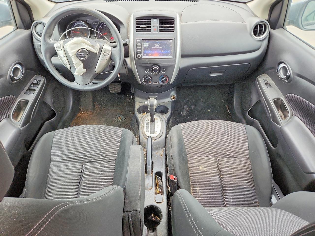 Nissan Versa Sv