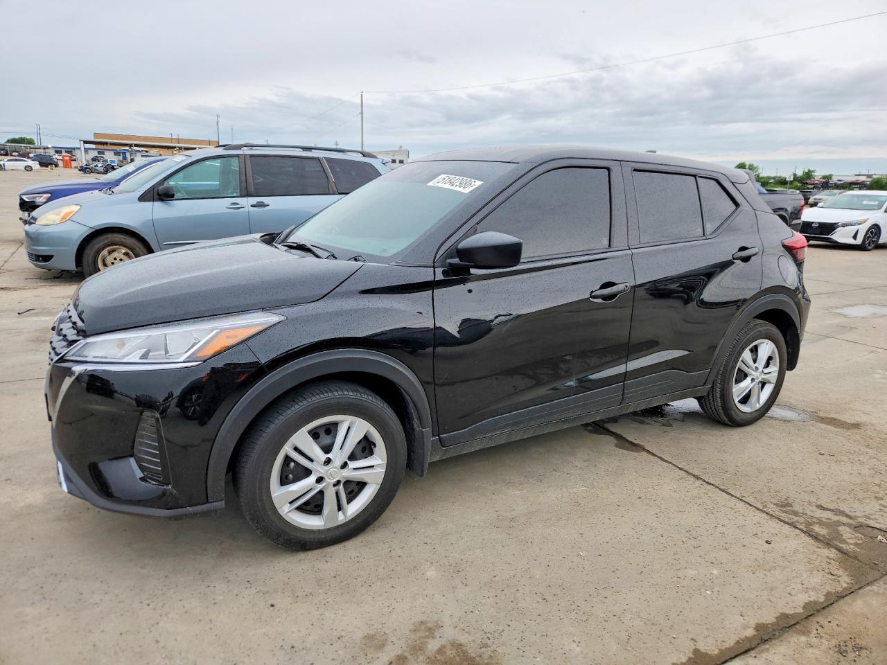 Salvage Nissan Kicks Play Image
