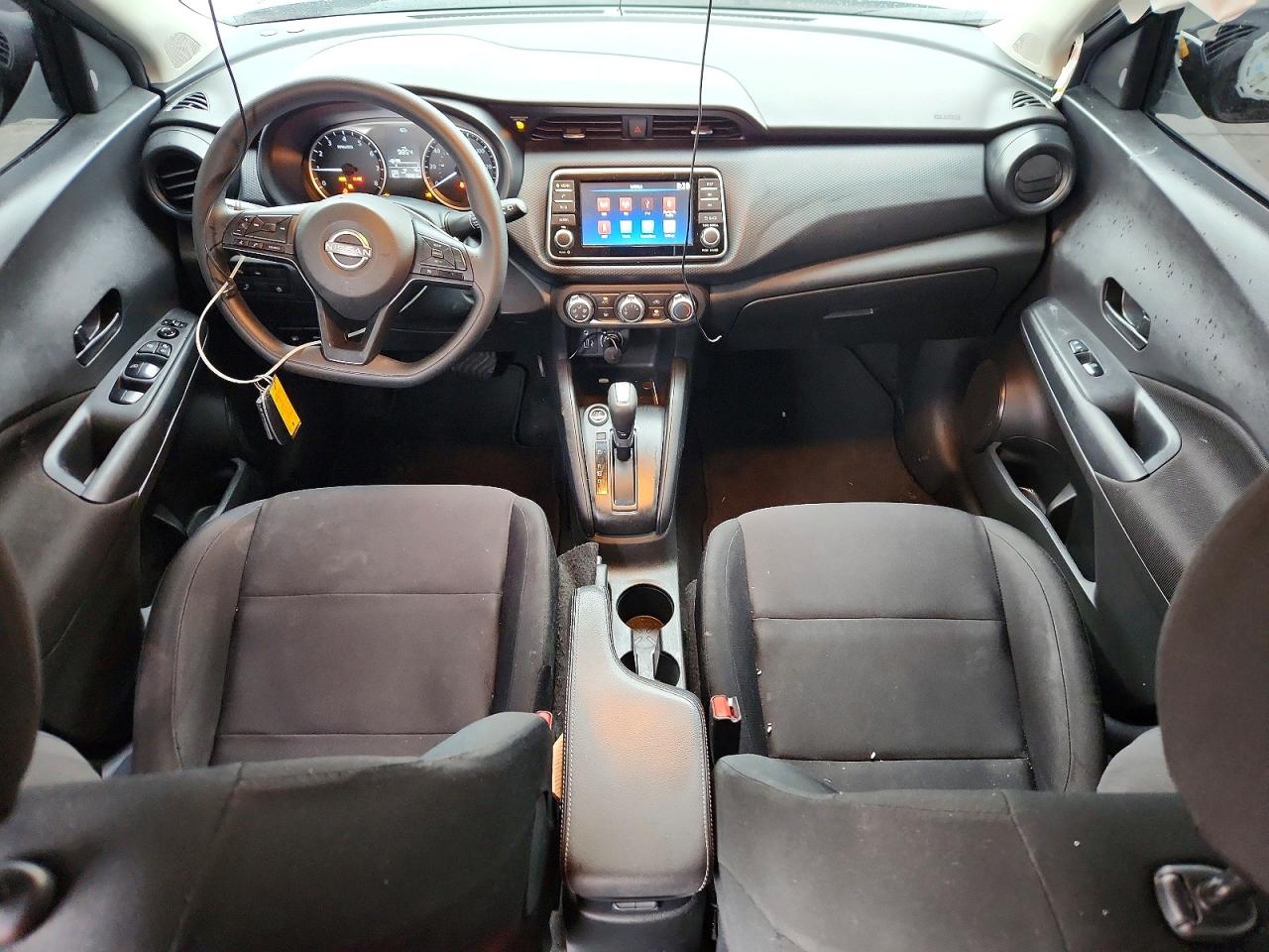 Nissan Kicks Play S