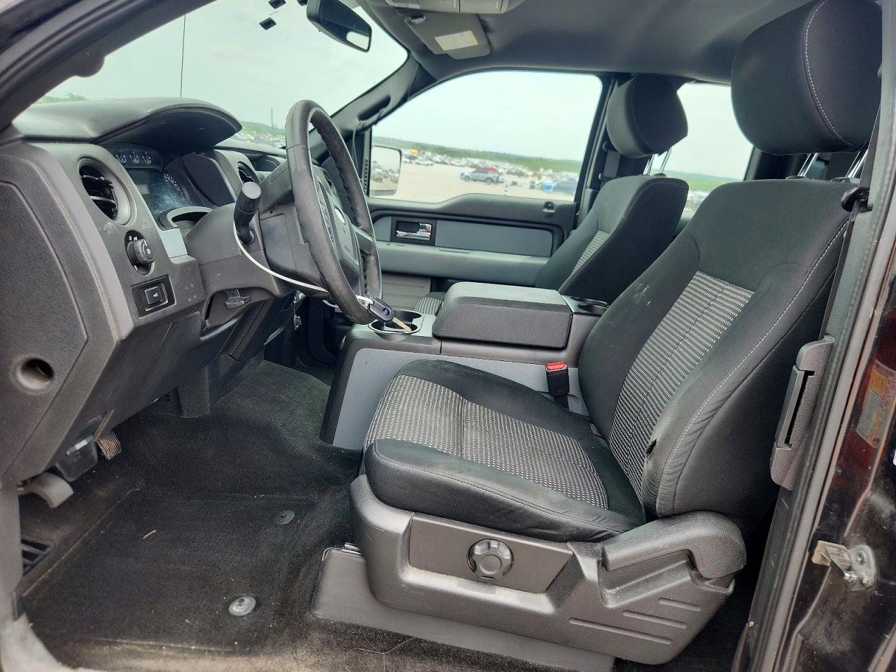 Ford F-150 Super Cab