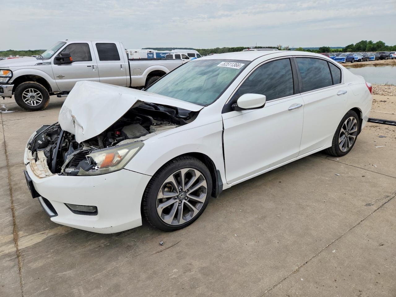 Salvage Honda Accord Image