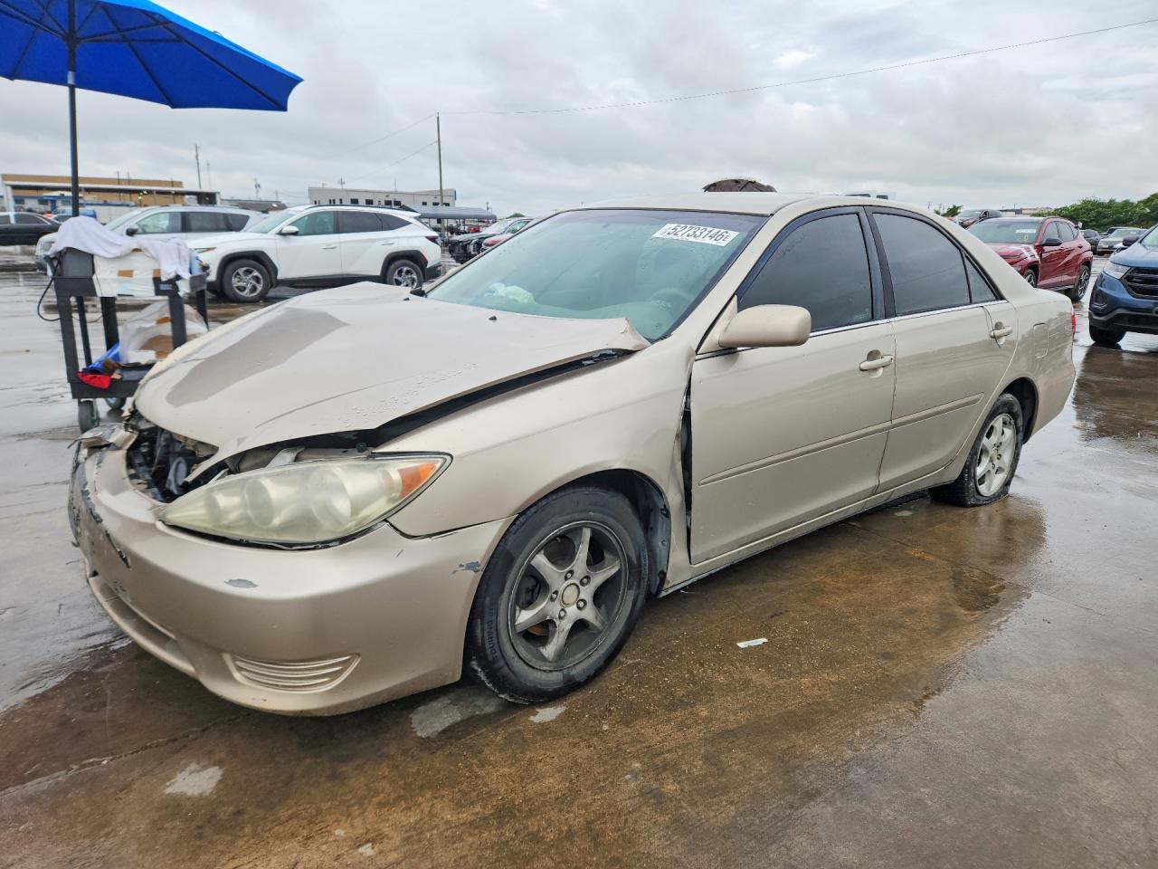 Salvage Toyota Camry Image