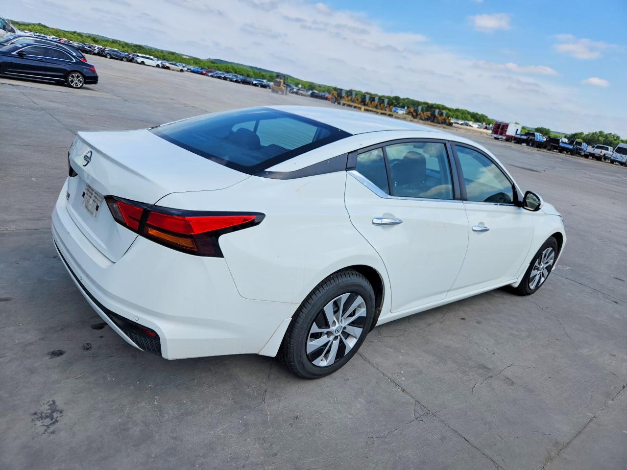 Nissan Altima S