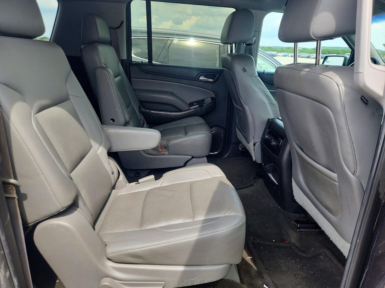 Chevrolet Suburban C1500 Lt