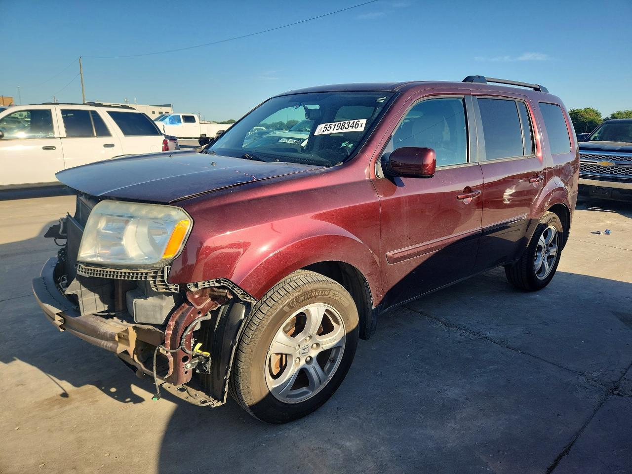 Salvage Honda Pilot Image