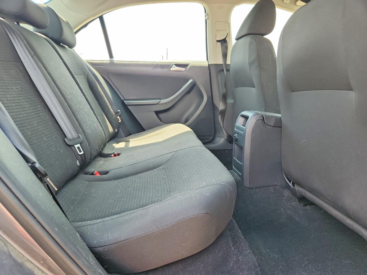 Volkswagen Jetta Base