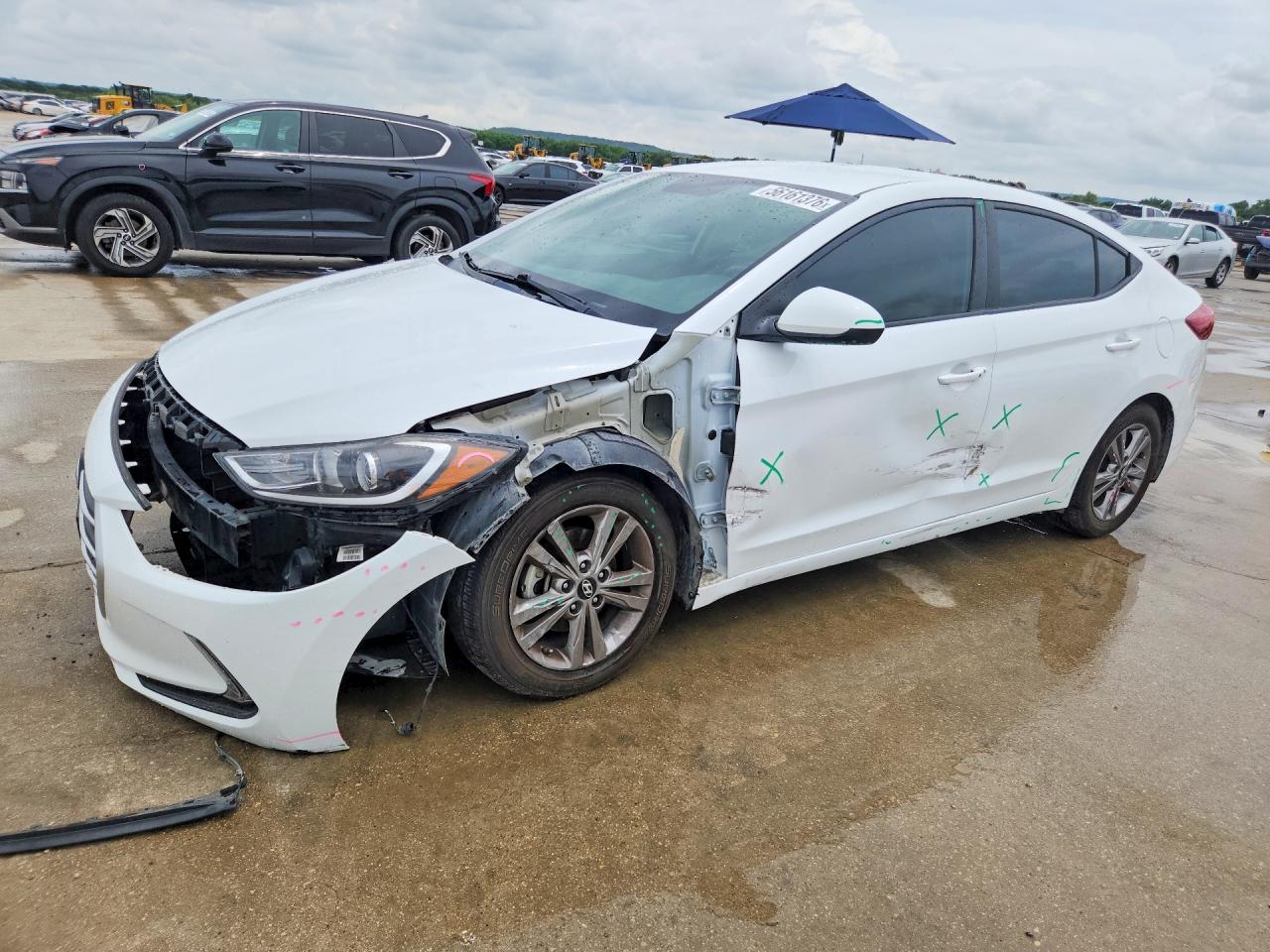 Salvage Hyundai ELANTRA Image