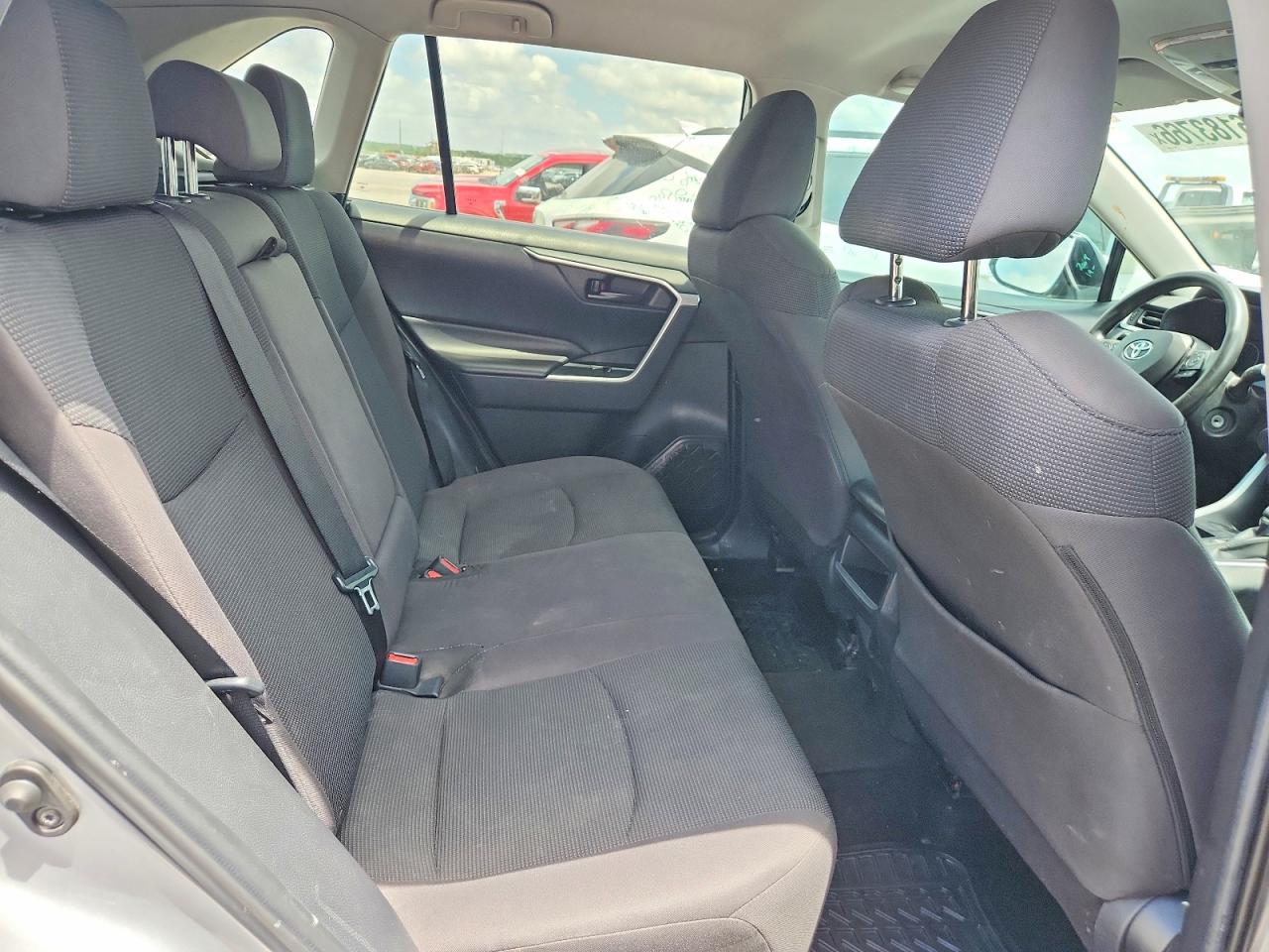 Toyota RAV4 Le