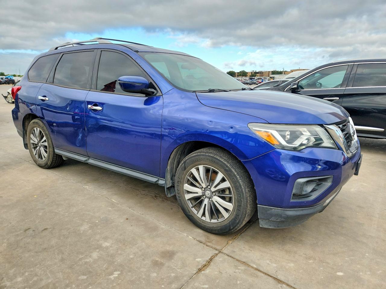 Nissan Pathfinder S