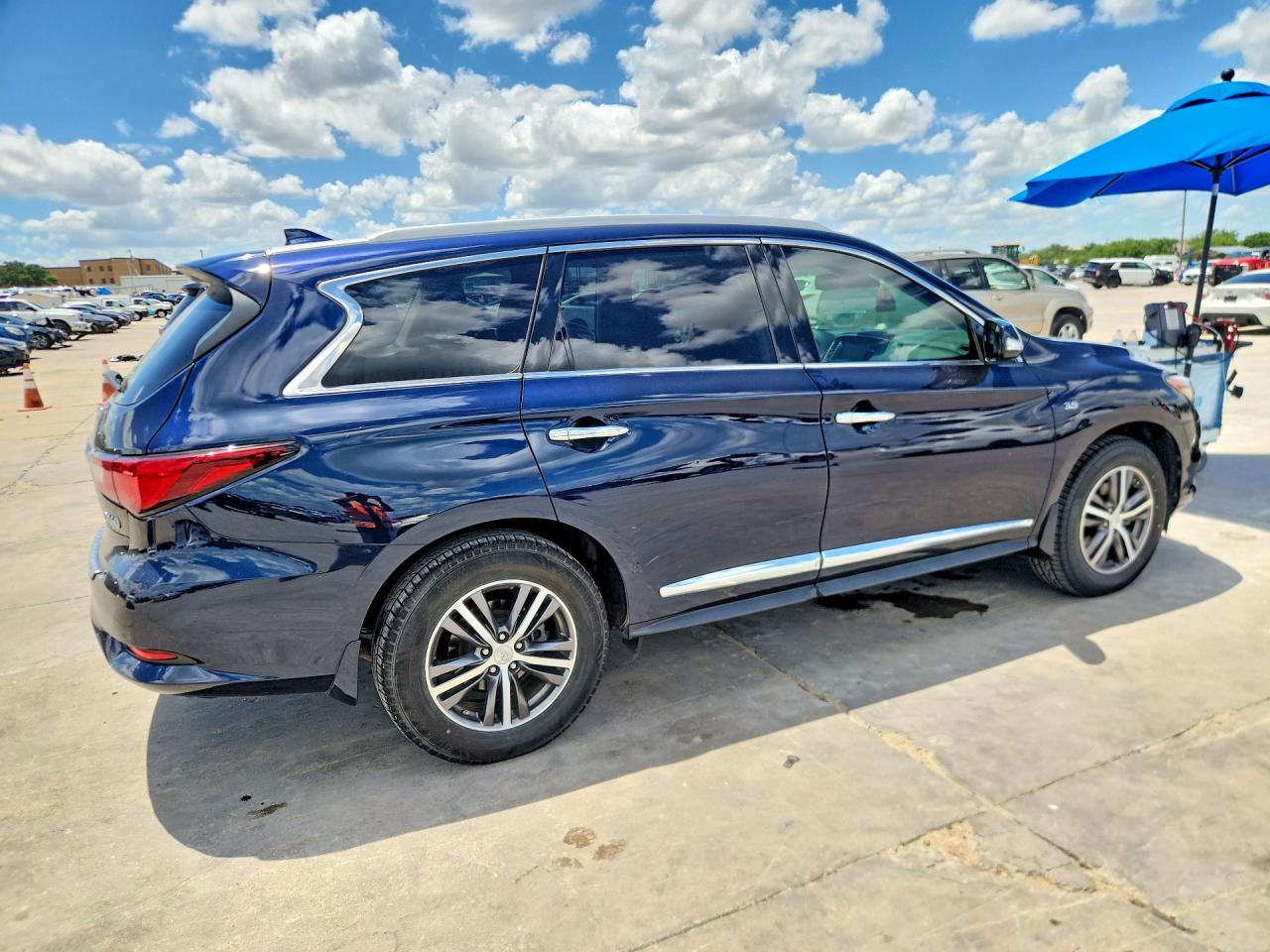 INFINITI Qx Luxe