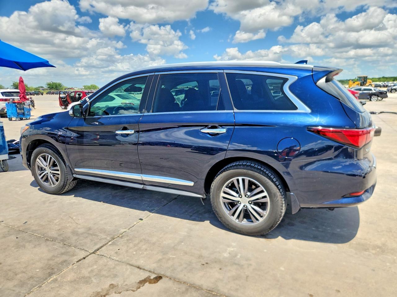 INFINITI Qx Luxe