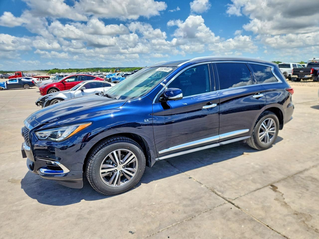Salvage INFINITI Qx Image