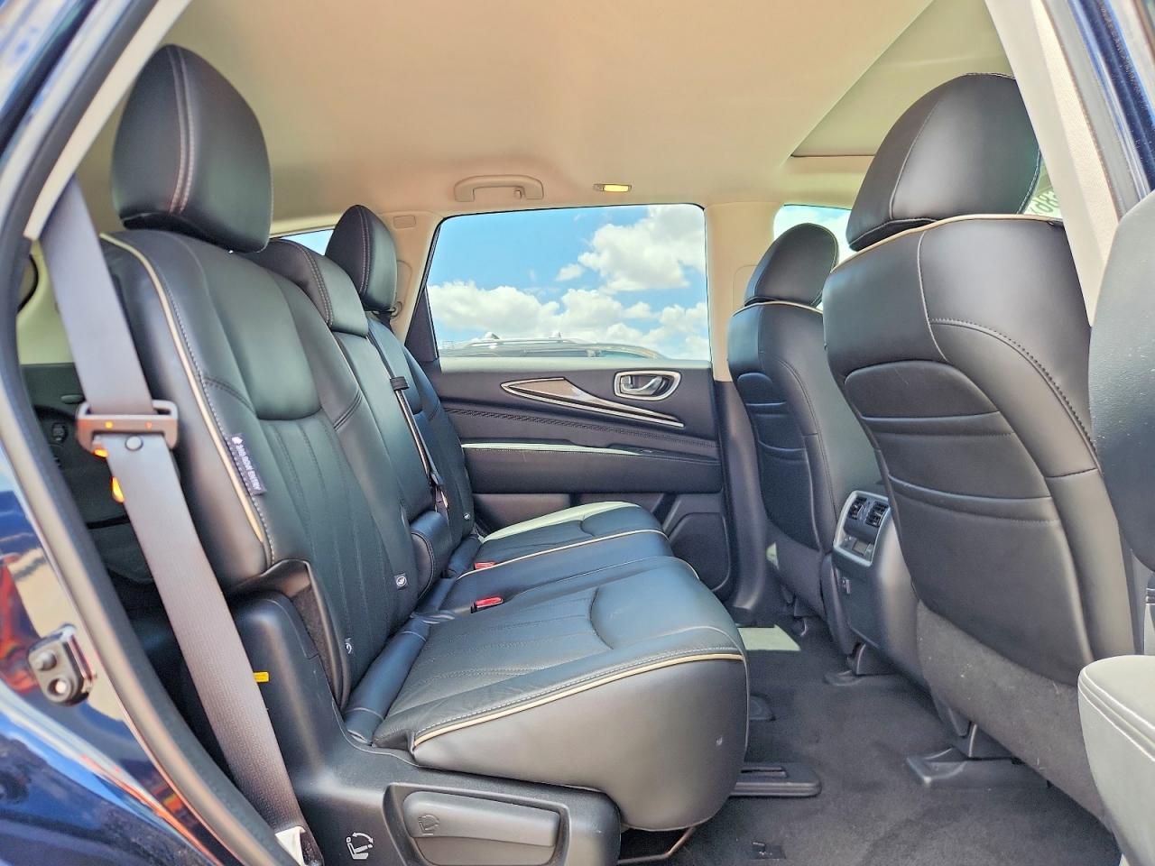 INFINITI Qx Luxe