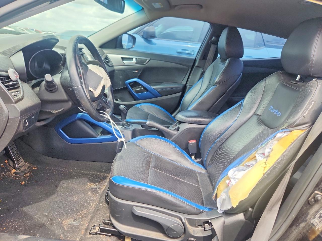 Hyundai VELOSTER Turbo