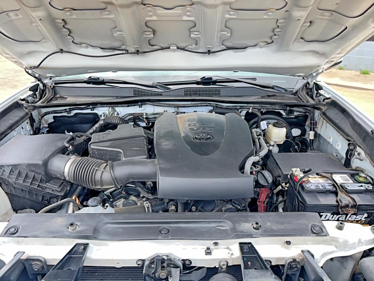 Toyota Tacoma Sr5 V6