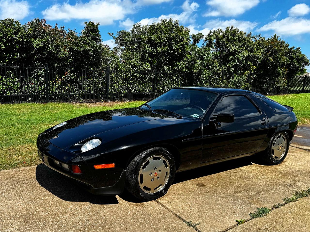 Porsche 928 S